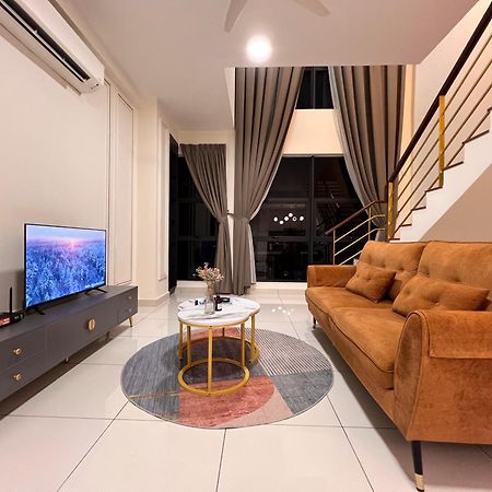 Modern Suites At Arte Mont Kiara By Iconique Kuala Lumpur Exterior photo