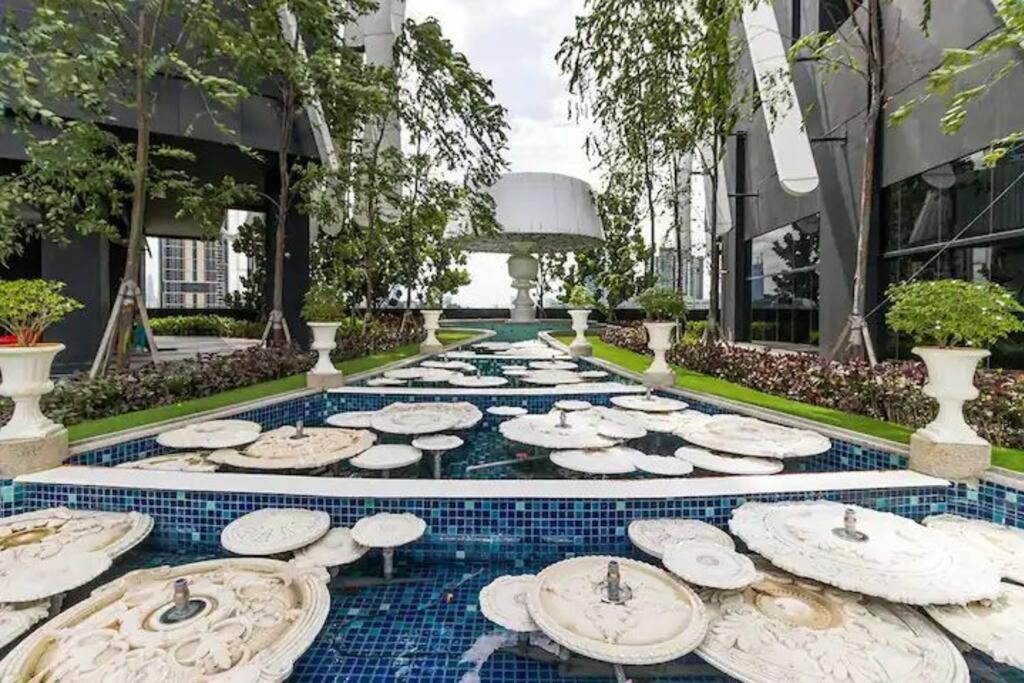 Modern Suites At Arte Mont Kiara By Iconique Kuala Lumpur Exterior photo