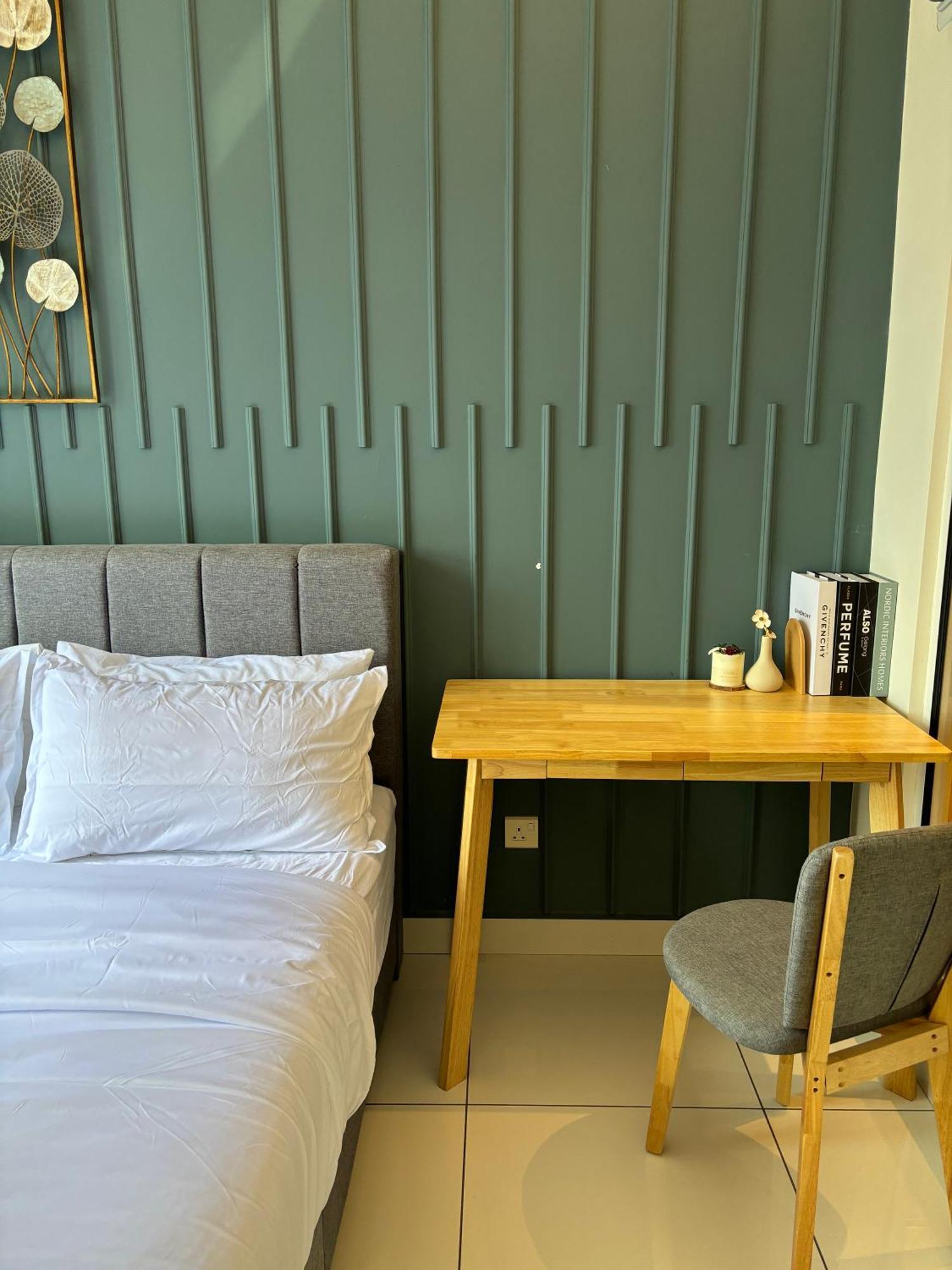 Modern Suites At Arte Mont Kiara By Iconique Kuala Lumpur Room photo