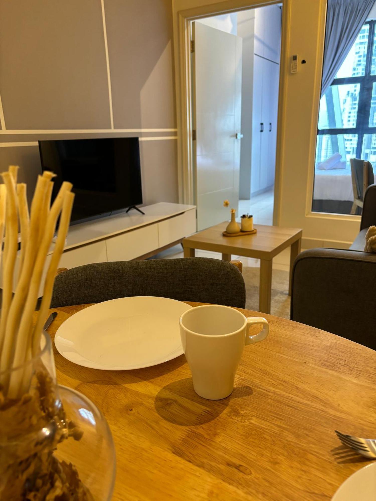 Modern Suites At Arte Mont Kiara By Iconique Kuala Lumpur Room photo